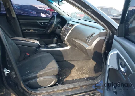 2015 Nissan Altima 2.5 S z USA, uszkodzony, nr VIN 1N4AL3AP2FC582768